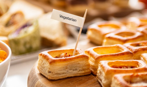 Buffet food for a Christmas or New Year's Eve party labelled with a rother P-touch label